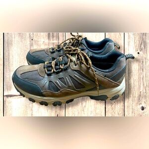 Waterproof Skechers Men's Athletic Shoes - Black and Brown
